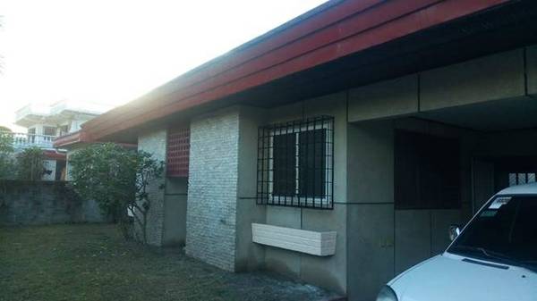 4 BEDROOM HOUSE NEAR FRIENDSHIP, VILLASOL FOR SALE (Angeles City)