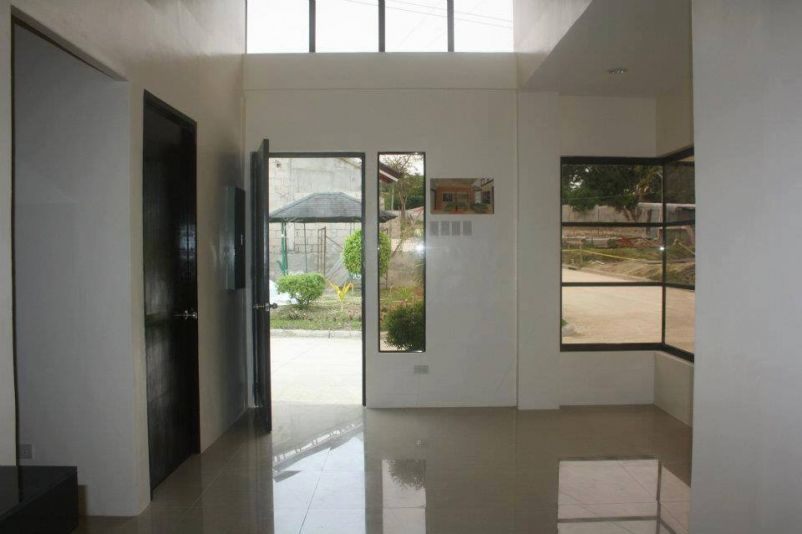 House For Sale Nava Model in Tunghaan Minglanilla, Cebu