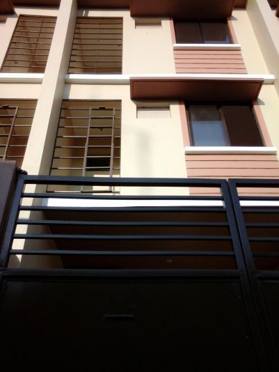 Manila Townhouse For Sale In Solis Near Tutuban Center Mall Jose Abad Santos LRT Station
