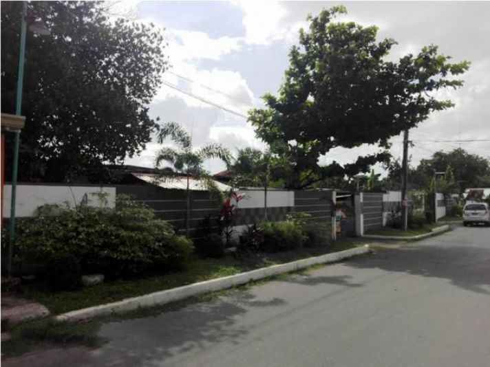 1209sqm Commercial Lot W/ Improvement For SALE In Malabañias Angeles C
