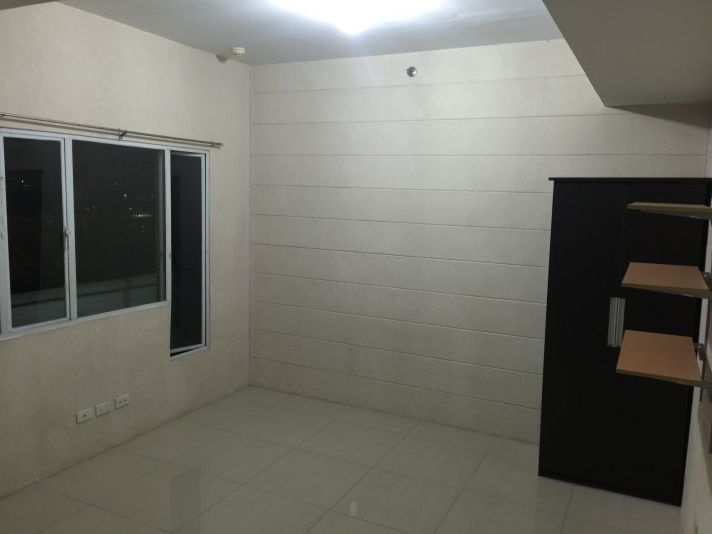 For Rent Studio Type Unit