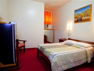 Phoenix Hotel