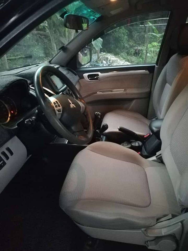 Montero 2011 (Top of line 4X4)