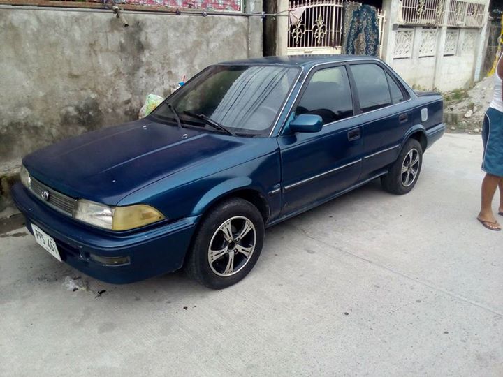 Toyota corolla smallbody gl 1990
