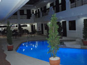 Boomerang Hotel