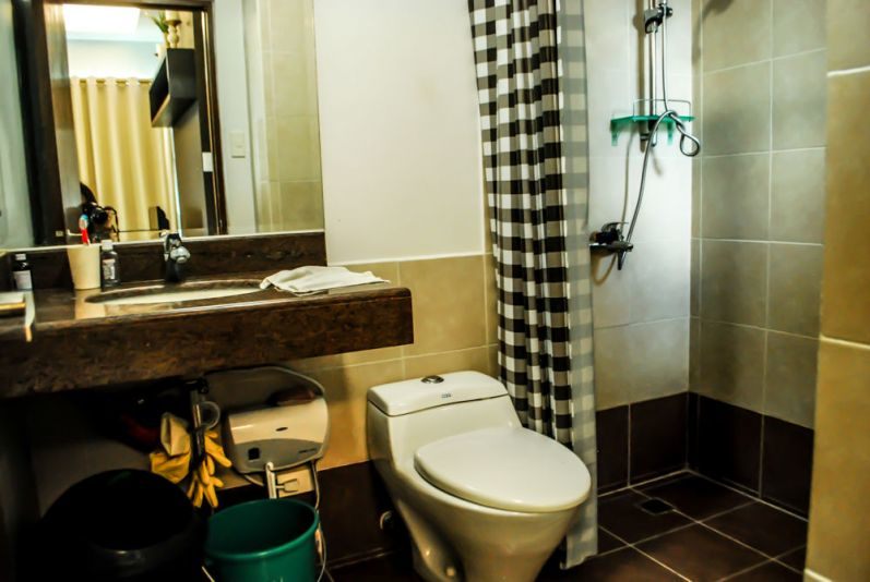 Mayfair Tower, 1 Bedroom for Rent, UN Avenue and A. Mabini Streets, Ermita, Manila