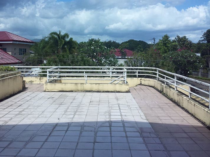 Great value property overlooking the golf course in St. Michael Village, Banilad, Cebu City