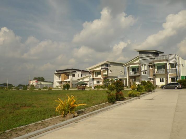 Lots for Sale Inside Subdivision in Angeles City P1.9m