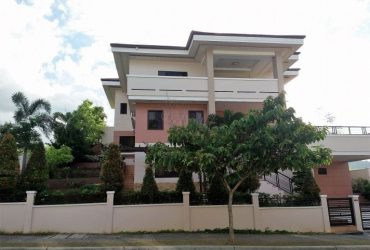 House for Sale multi level Pristina North Talamban Cebu City 8 br 5 car garage