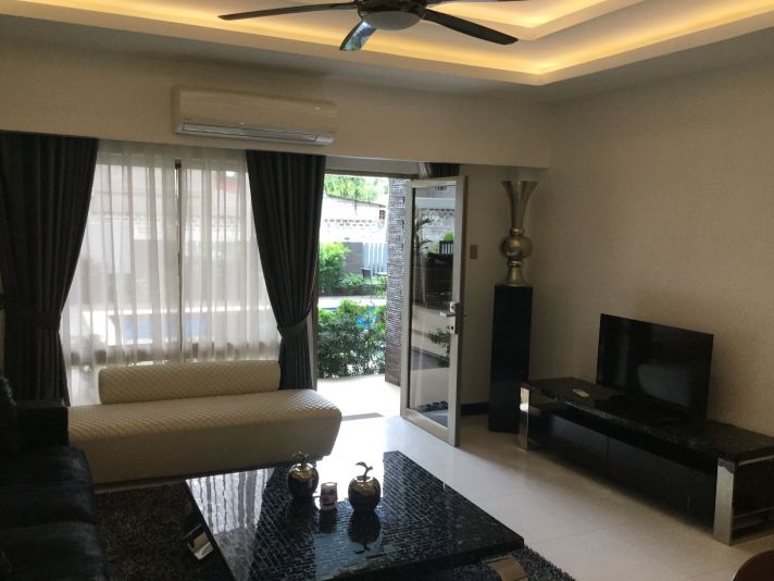 Zeppelin Suites Angeles City