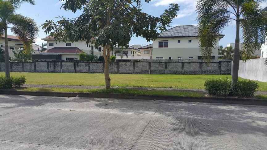 Lot for Sale in a Exclusive Subdivision in Amsic