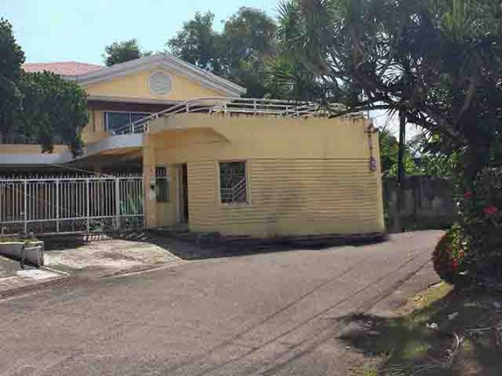 Great value property overlooking the golf course in St. Michael Village, Banilad, Cebu City