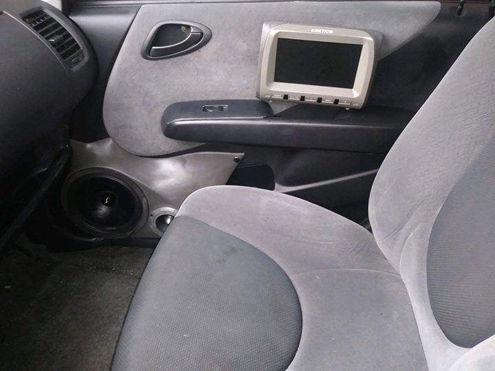 For sale honda fit jazz 2002