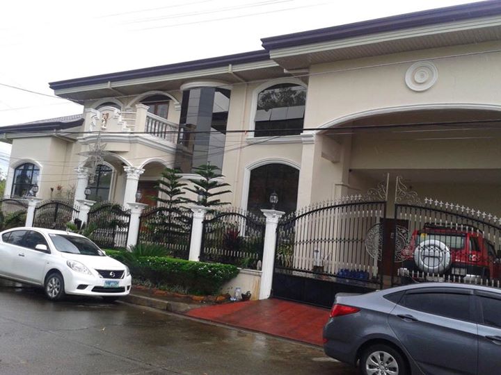 HOUSE AND LOT FOR SALE