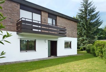 Bevorzugte, ruhige Aussichtslage! Freistehender Bungalow mit großer Einliegerwohnung