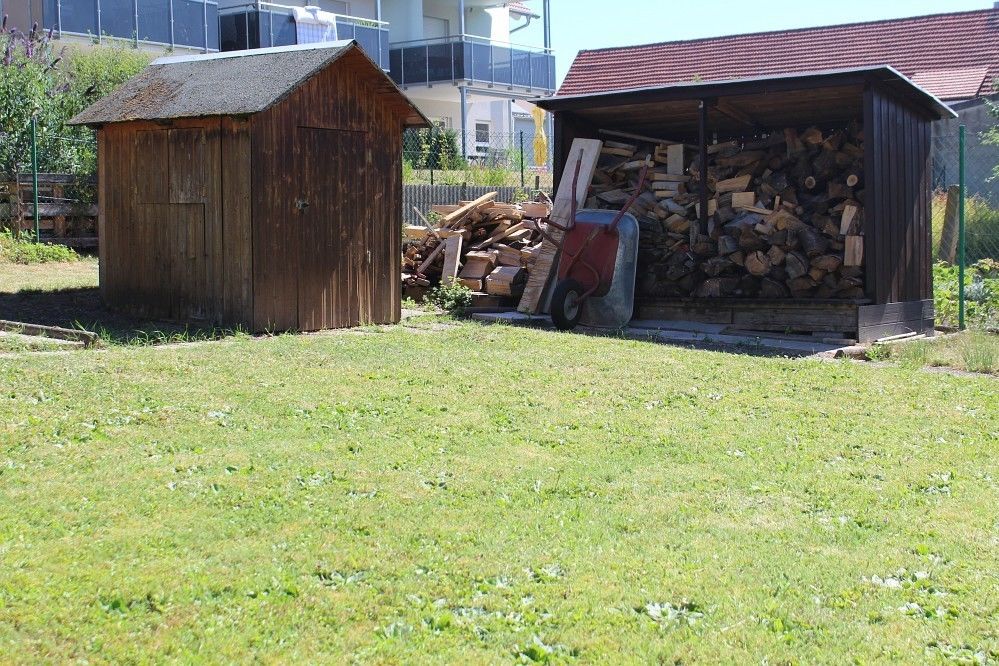Gemmingen: Großzügige 3,5-Zimmer DG-Wohnung in energetisch saniertem 8-Familien-Haus
