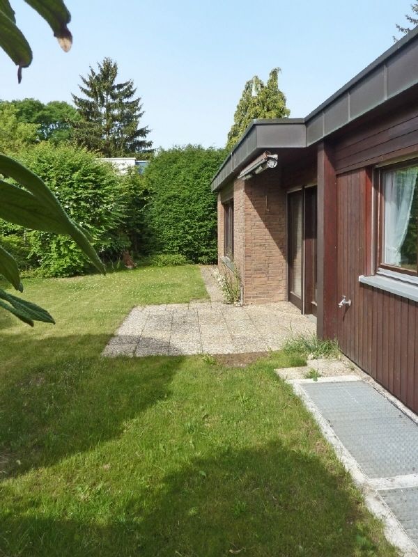 Bevorzugte, ruhige Aussichtslage! Freistehender Bungalow mit großer Einliegerwohnung