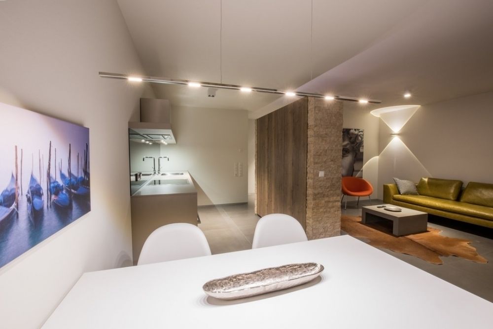 Moderne Penthousewohnung mit Küche und Stellplatz in Stuttgarter Toplage