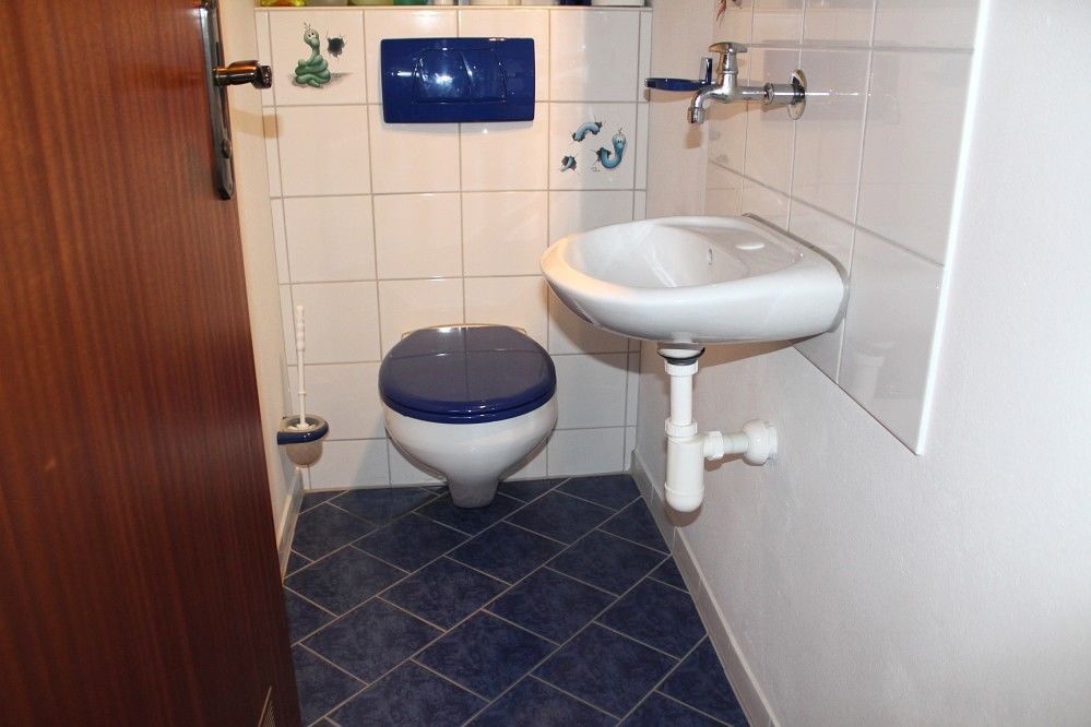 Gemmingen: Großzügige 3,5-Zimmer DG-Wohnung in energetisch saniertem 8-Familien-Haus