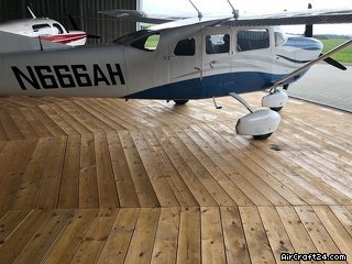 Cessna T206H