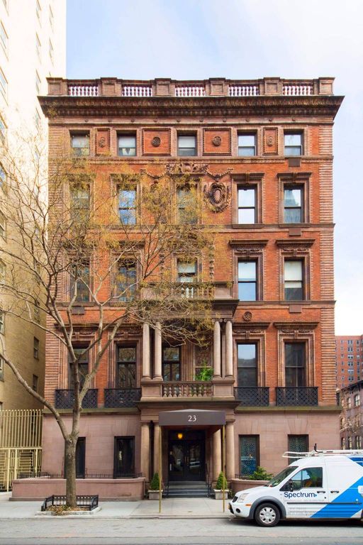 2 Bedroom Luxury House in  New York,  Chelsea