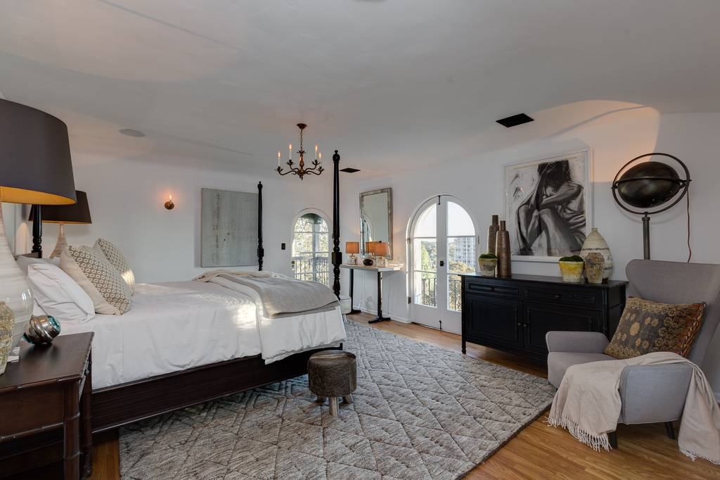 Detached House for sale in 4447 Cromwell Ave, Los Angeles