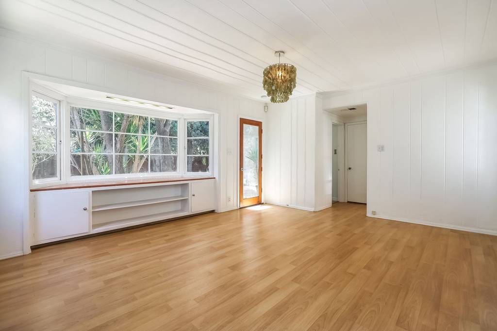 Detached House at 746 N Citrus Ave, Los Angeles