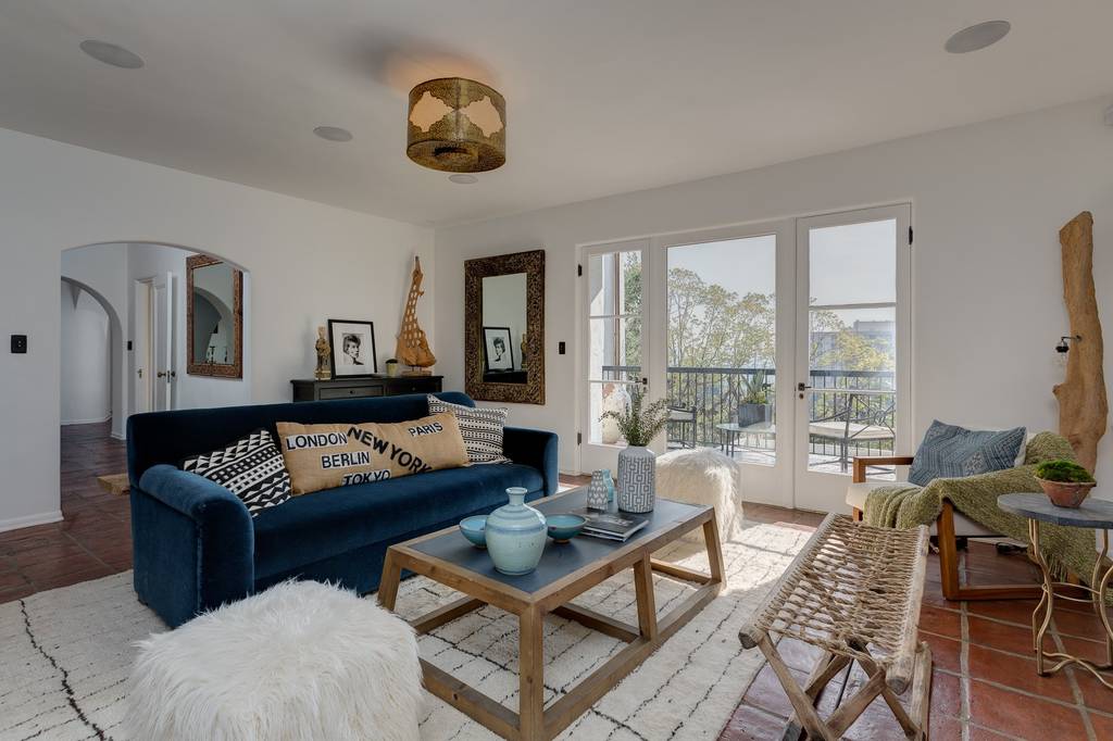 Detached House for sale in 4447 Cromwell Ave, Los Angeles