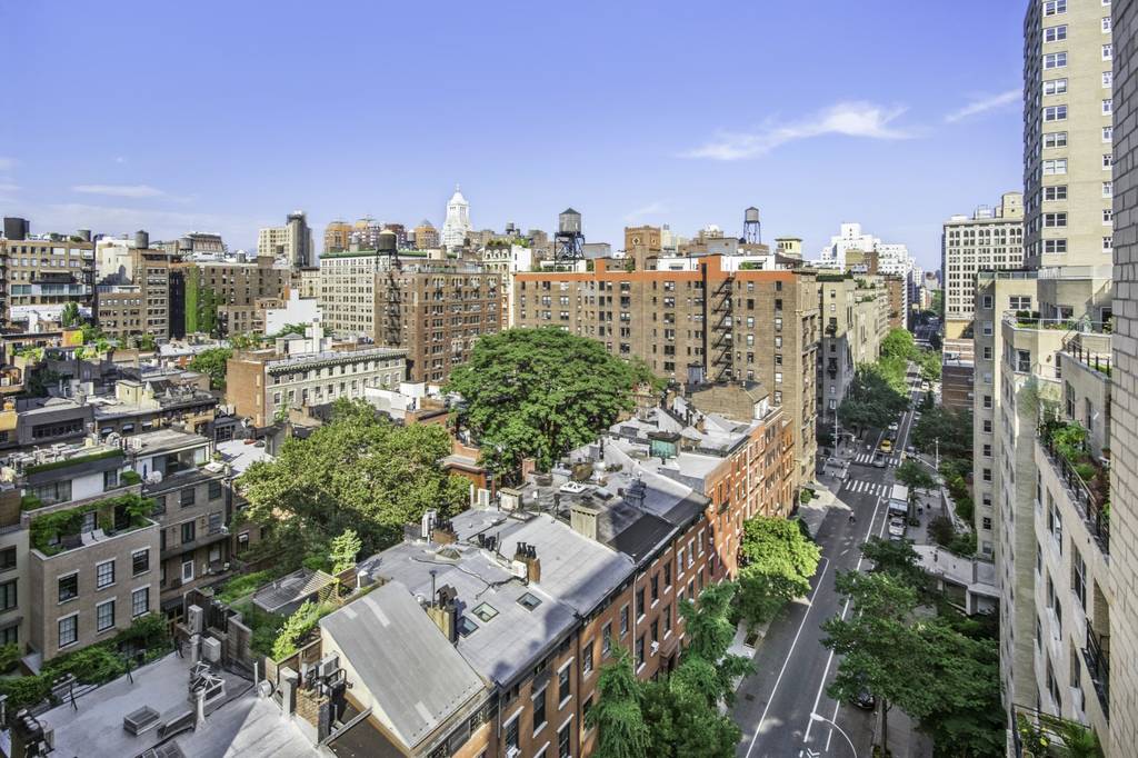 5 Room Luxury House for sale in New York