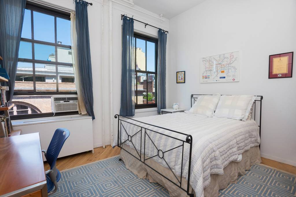 7 Room Luxury House for sale in  New York