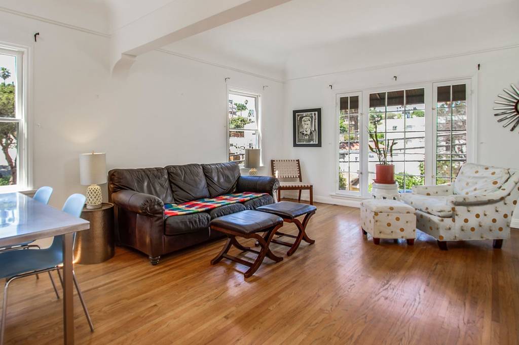 Detached House in 3422 Marathon St, Los Angeles