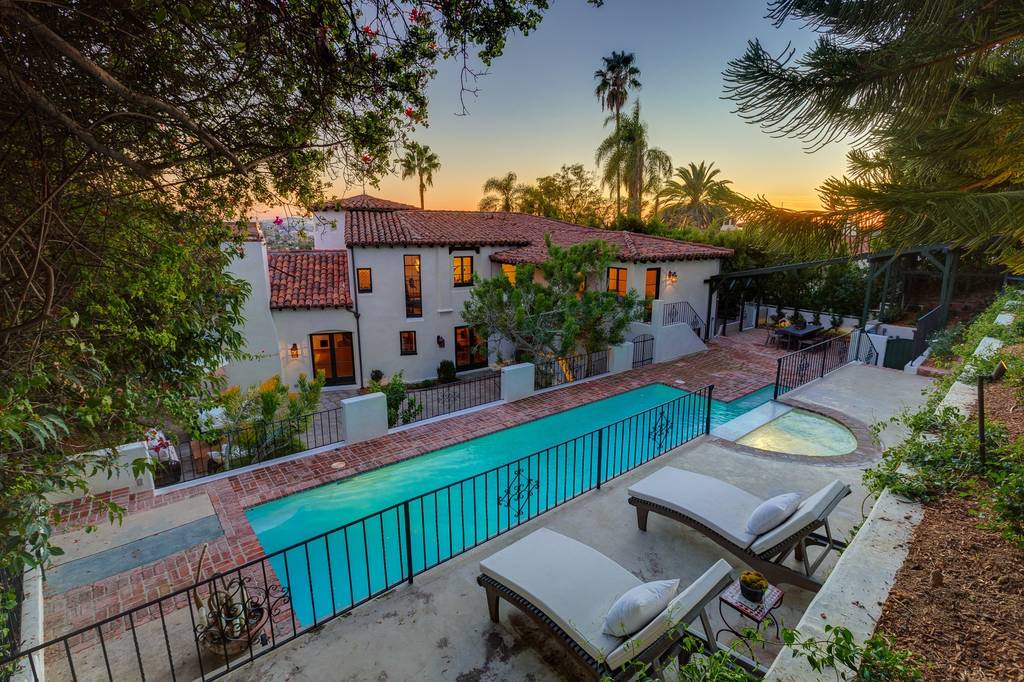 Detached House for sale in 4447 Cromwell Ave, Los Angeles