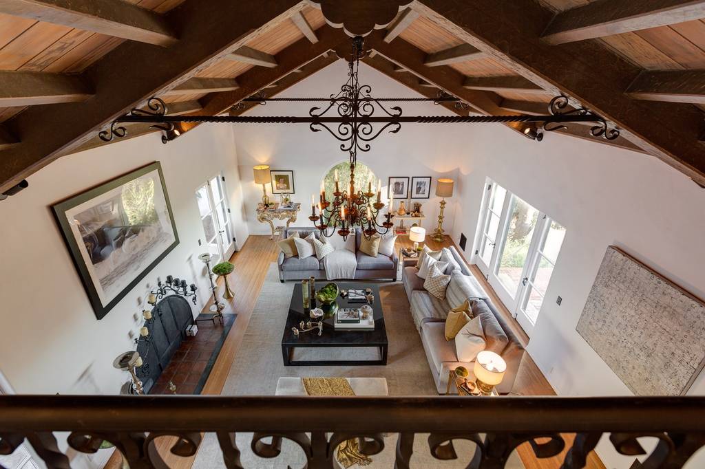 Detached House for sale in 4447 Cromwell Ave, Los Angeles