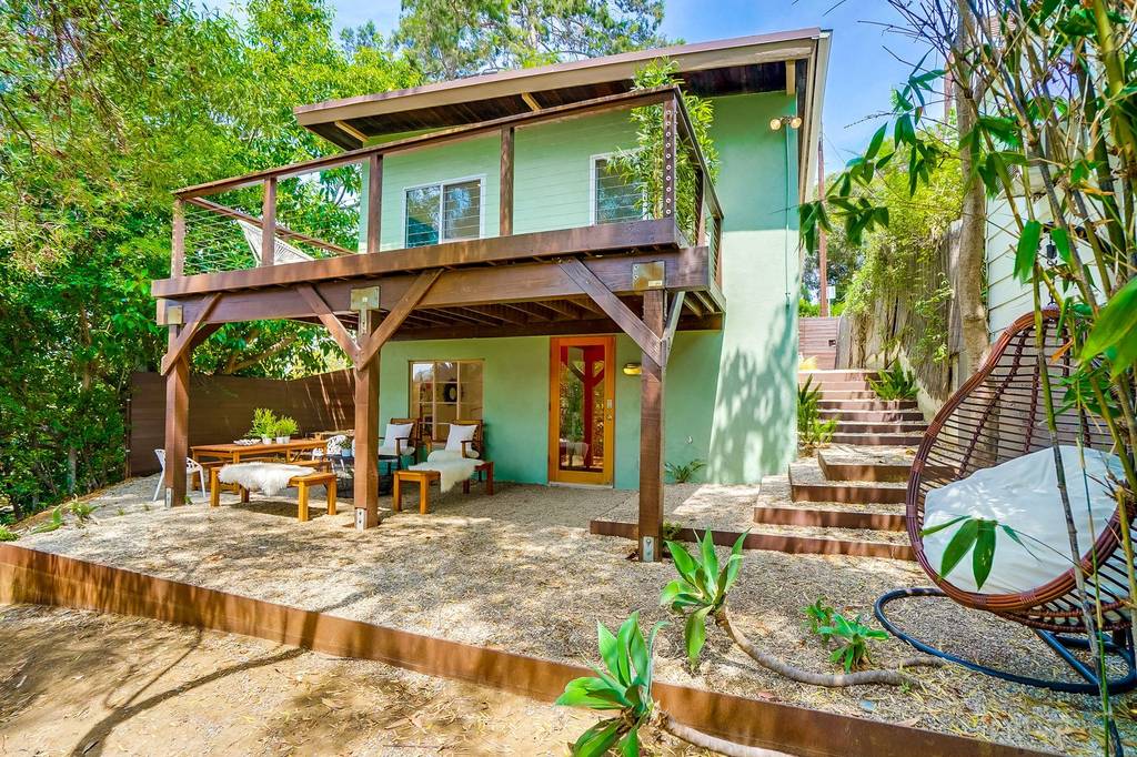 Detached House in 1908 Walcott Way, Los Angeles