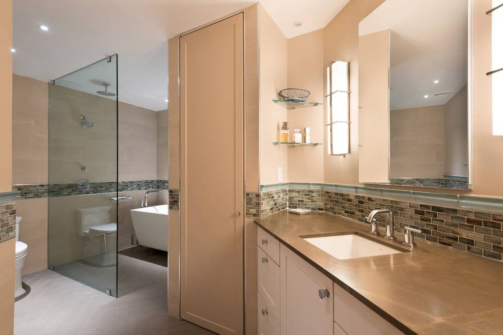 7 Room Luxury House for sale in  New York