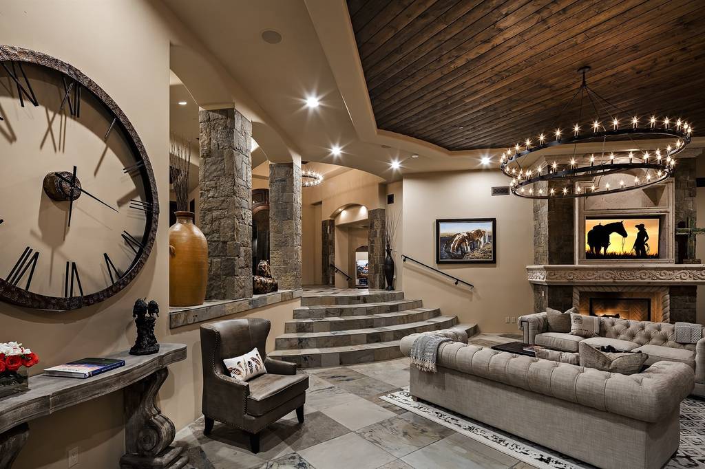 Luxury 5 Bedroom Detached House in Carefree, Arizona