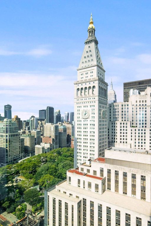 Luxury Apartment Complex in New York, Chelsea
