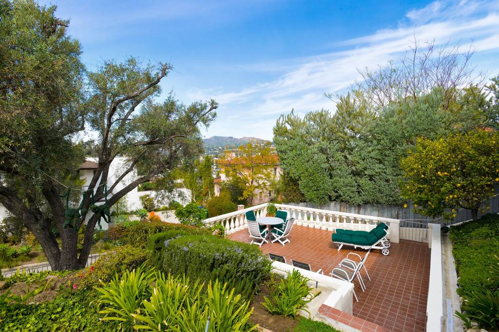 Detached House for sale in 2277 Moreno Dr, Los Angeles