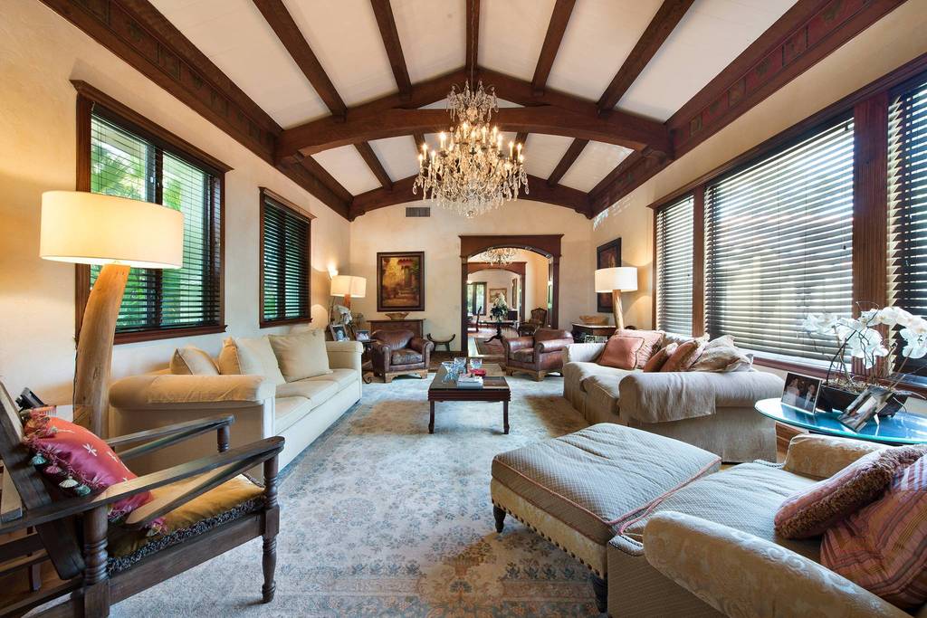 Luxury Detached House for Rent in Miami Beach, Florida