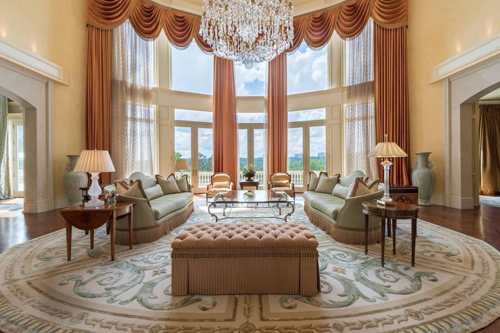 Luxury 7 bedroom Detached House in 4110 Paces Ferry Rd NW, Atlanta