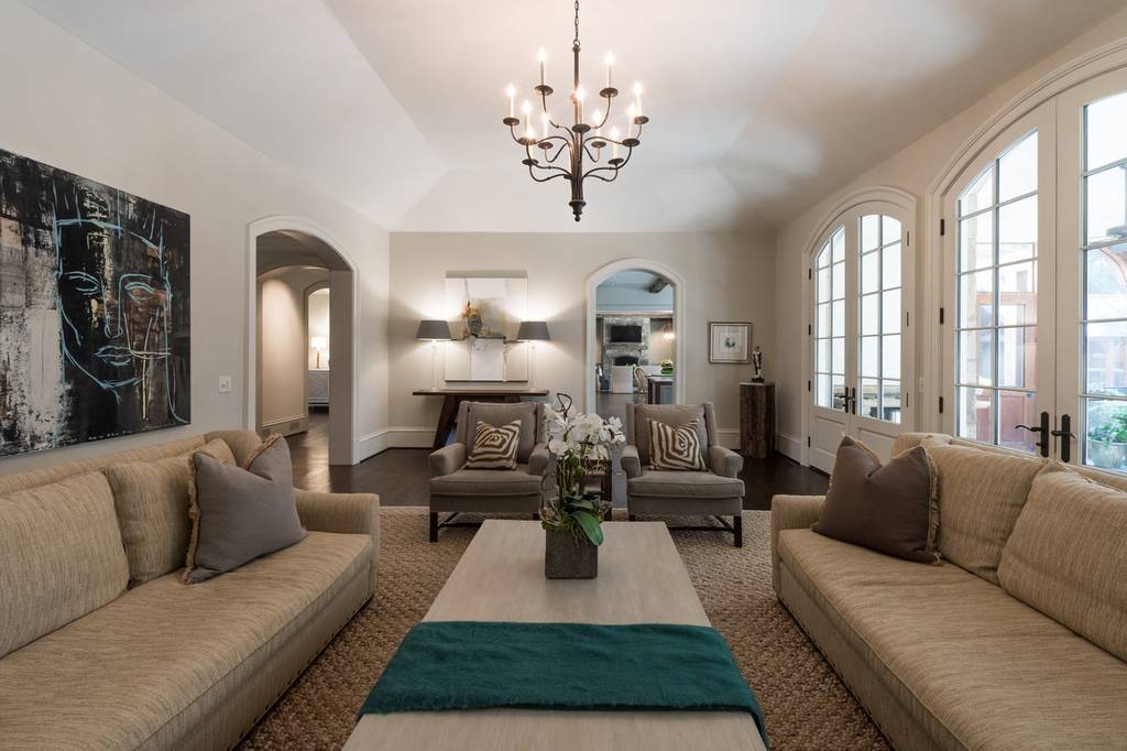 6 bedroom luxury Detached House for sale in 3900 Tuxedo Rd NW, Atlanta