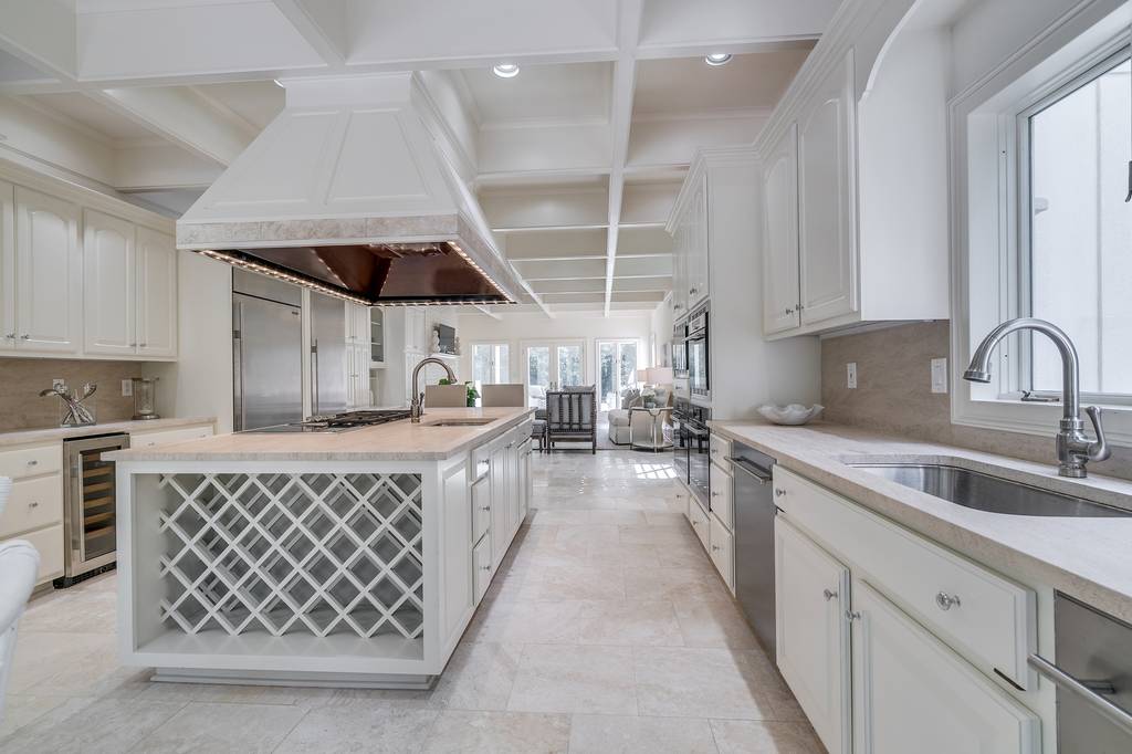 7 bedroom luxury Detached House in 70 Finch Forest Trail, Atlanta