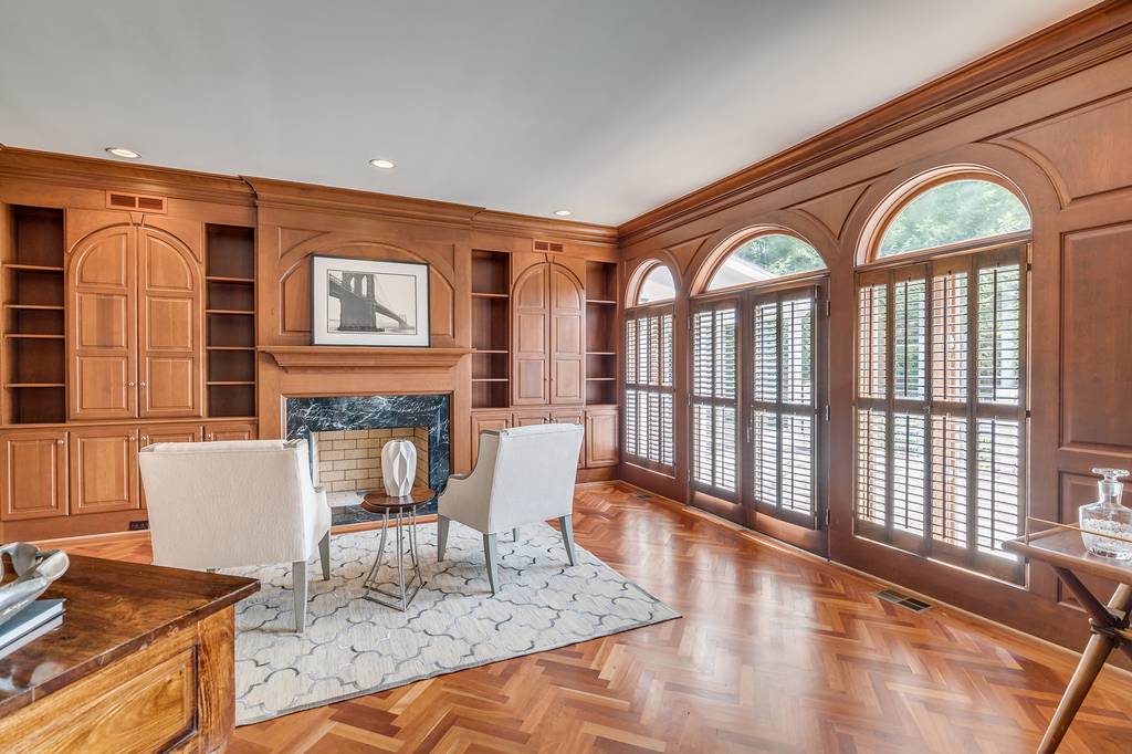 7 bedroom luxury Detached House in 70 Finch Forest Trail, Atlanta