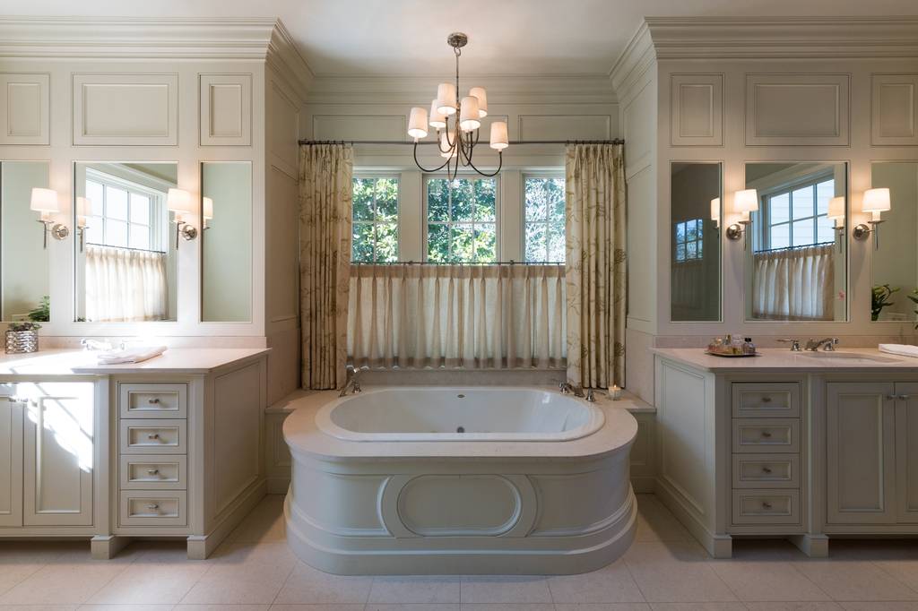 6 bedroom luxury Detached House for sale in 3900 Tuxedo Rd NW, Atlanta