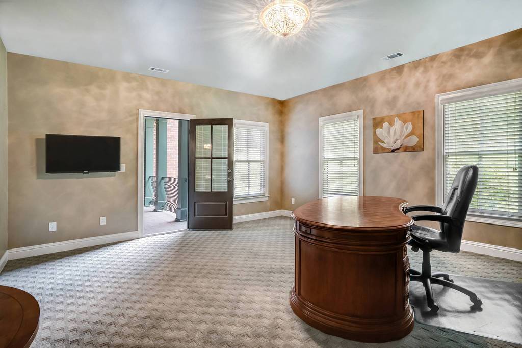 7 room luxury Townhouse for sale in 3127 Lenox Rd NE, Atlanta