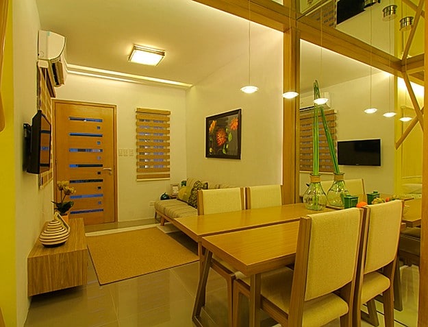 3 bedroom house with balcony car park nr school 30 min from NAIA