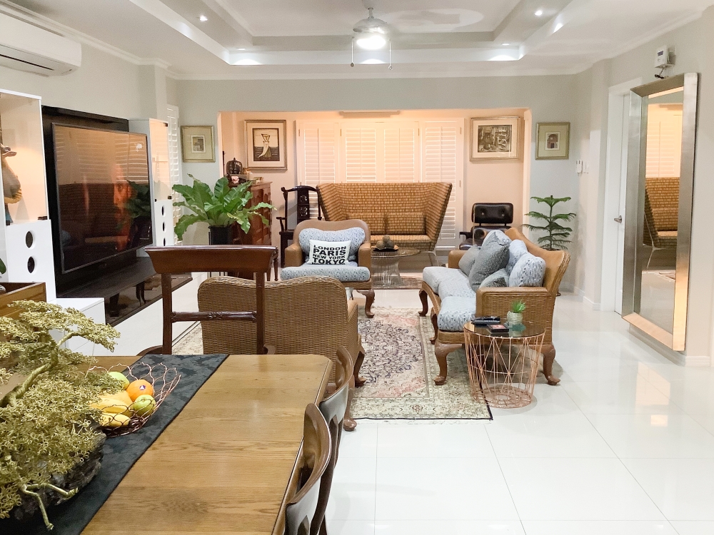 Very Large House and Lot for Sale in Pulu Amsic , Angeles City, Philippines